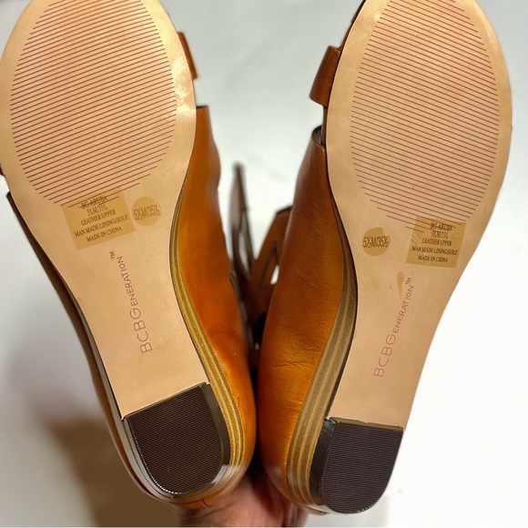 NEW Women’s BCBG Gladiator Sandals in Brown Size 5.5 - Picture 4 of 4